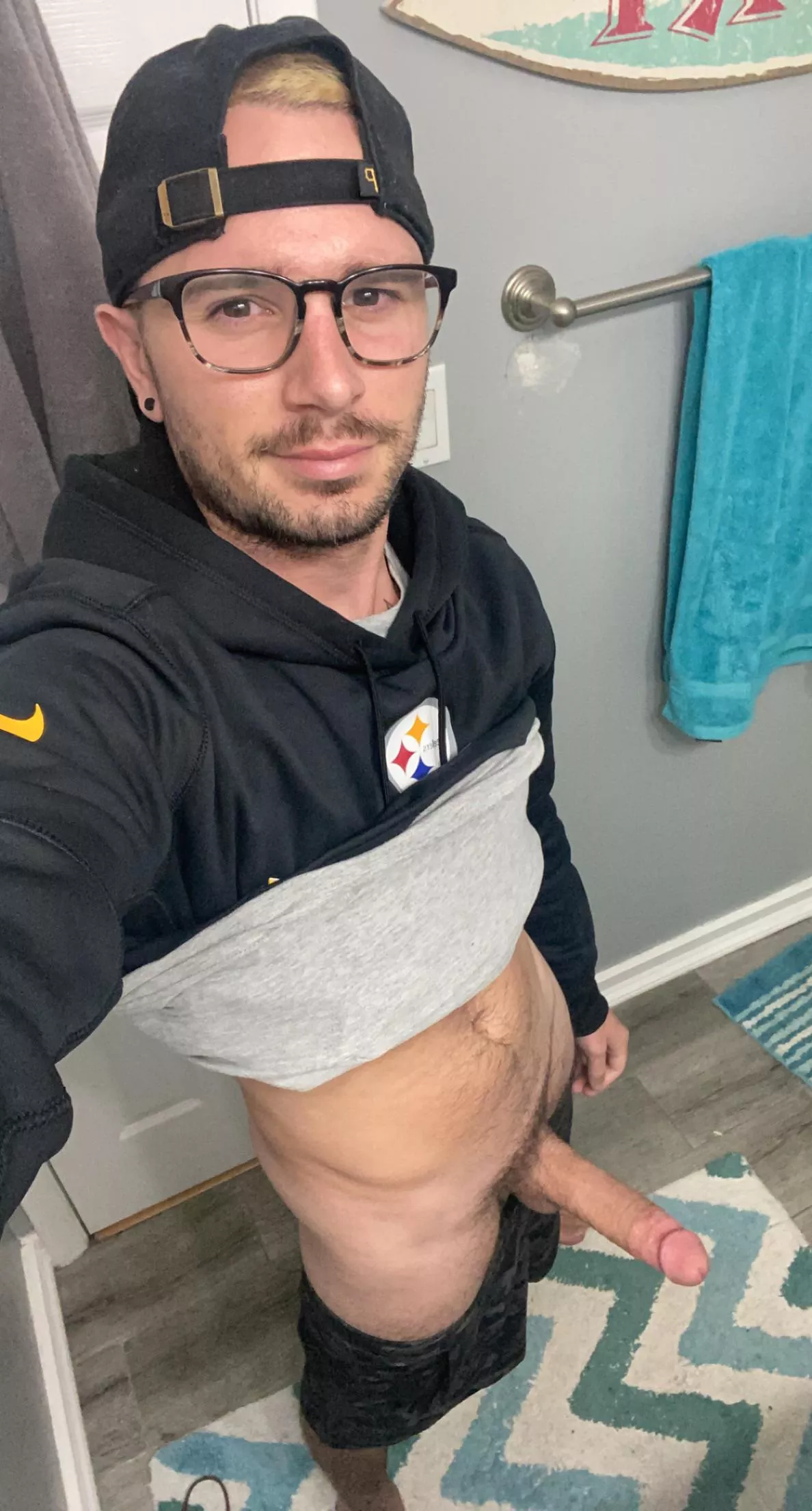 Get on your knees Get on your knees