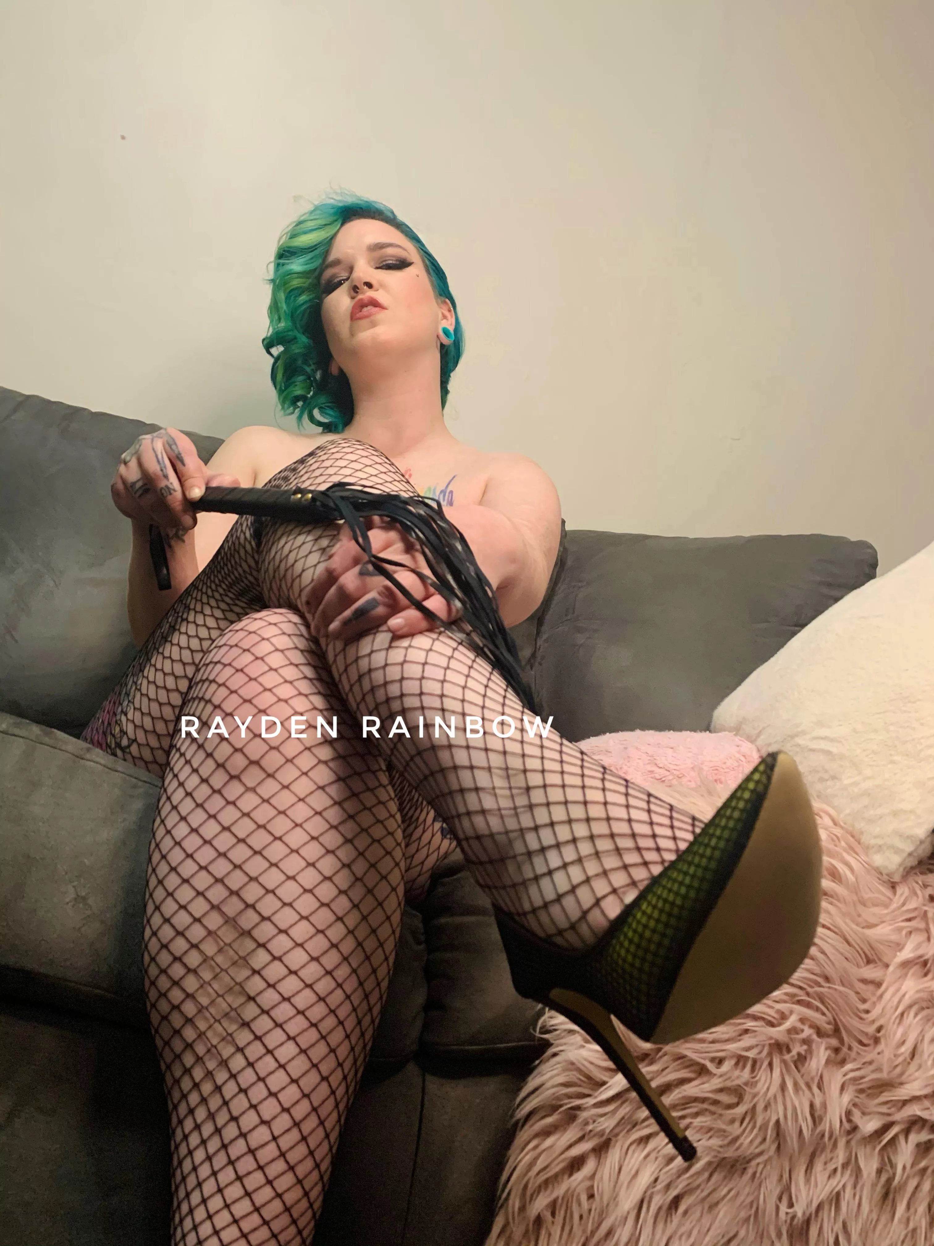 Get on your knees under my feet where you belong loser! [domme]
