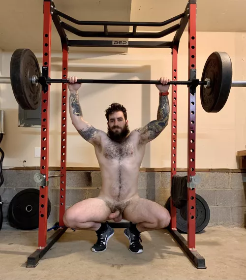 Getting back into the gym after a 2-week vacation, I could use a spot ππͺπΌ