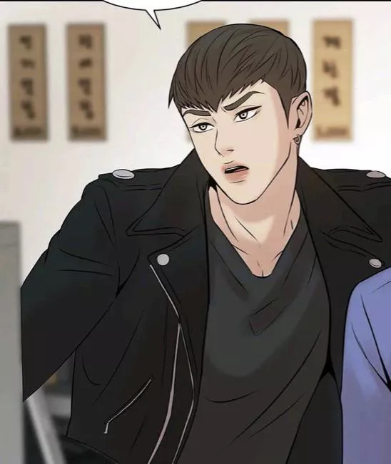 Getting into Pearl boy but I don’t like (what I assume to be ) the seme’s hair , does it ever change? Does he ever get a bit of a glow up?