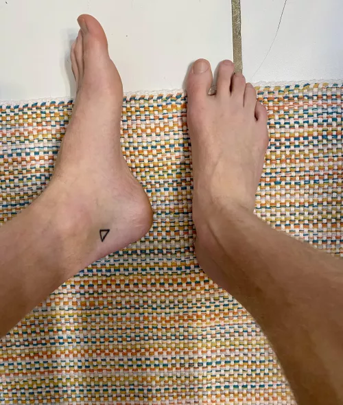 Getting ready for a hike. Who wants to rub my sweaty feet when I get back?