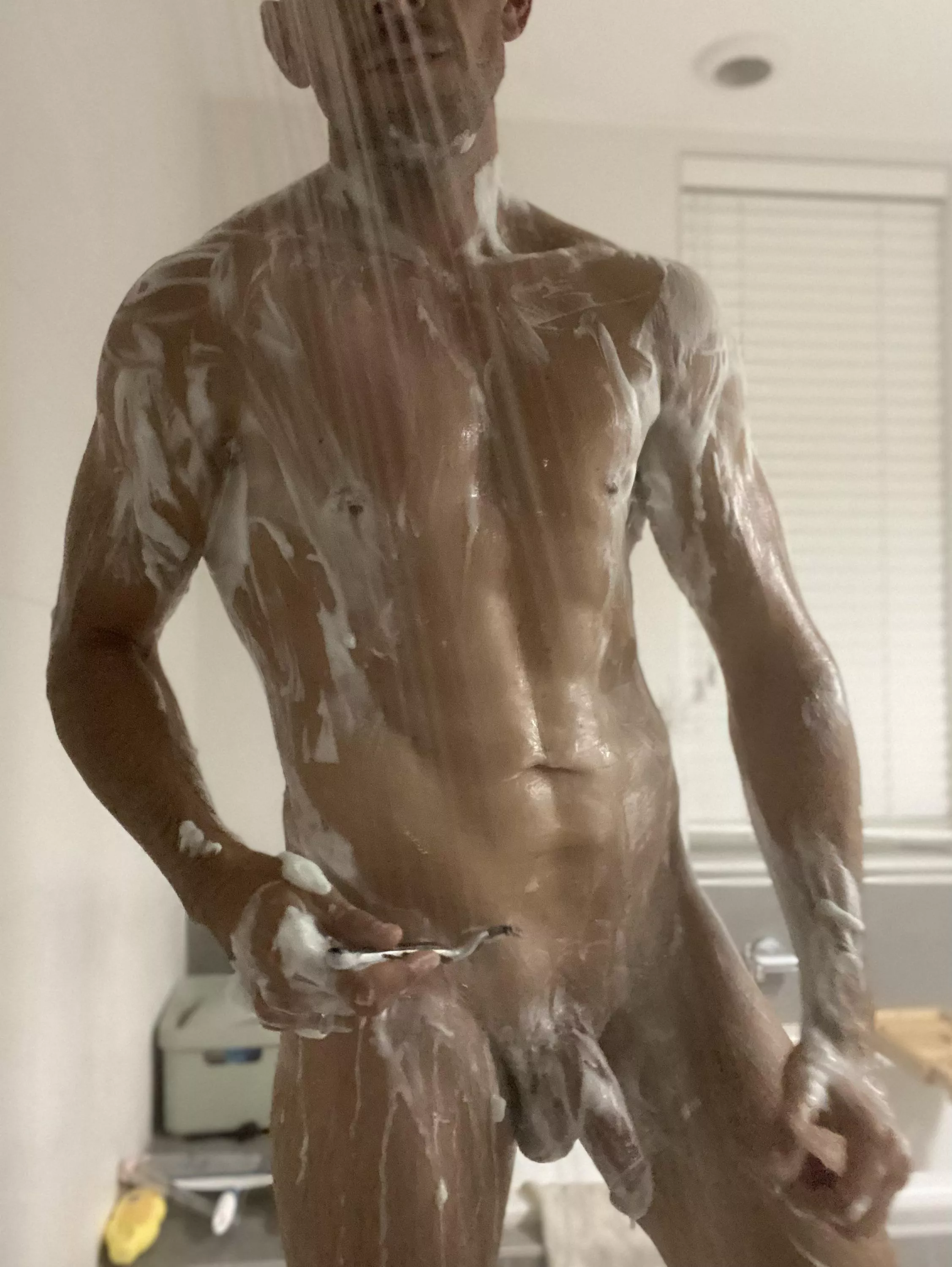 Getting smooth and soft to rock the weekend hard….❤️