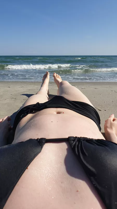 Getting some tan. Hopefully nobody minds the little extra package ;) Getting some tan. Hopefully nobody minds the little extra package ;)