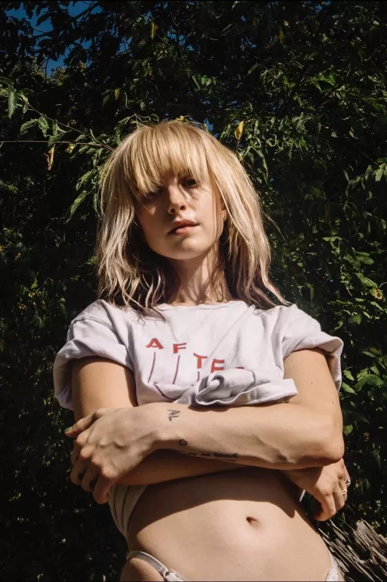 Getting to meet Hayley Williams backstage came with a price… now she wants to watch me pound you on stage.