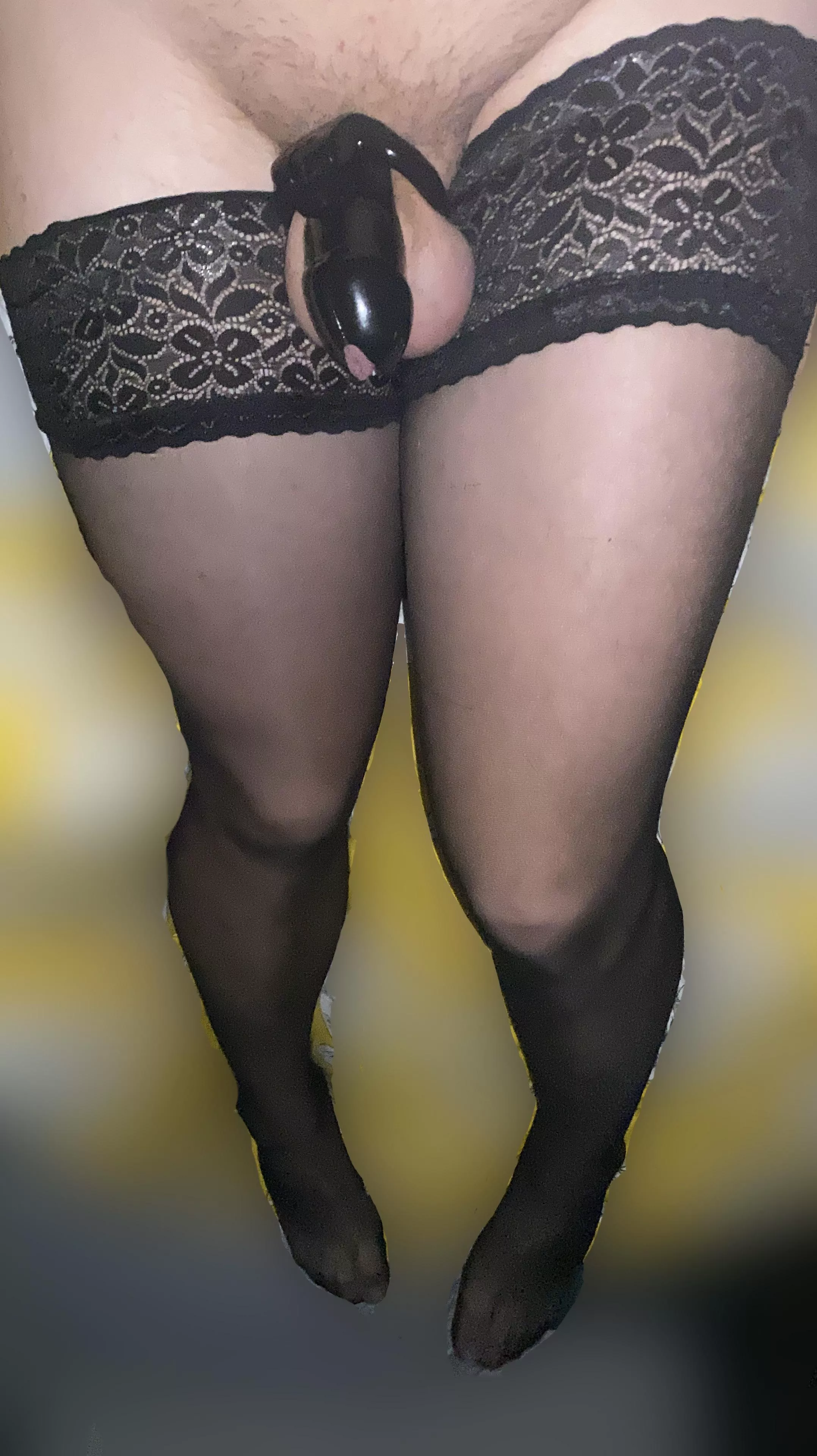 GF is out clubbing again so it’s my time to have fun too ❤️