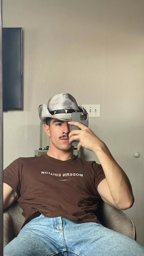 GiddyโUp GiddyโUp