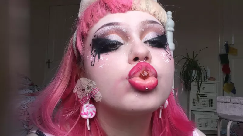 Gimme kiss Gimme kiss