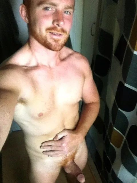 Nude Ginger Selfies
