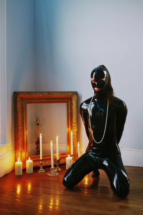 “Girl With a Pearl Necklace”