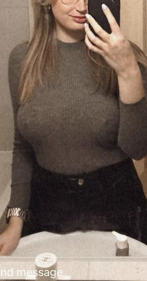 Girlfriends outfit today