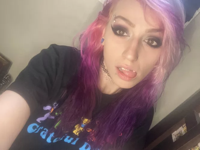 girls just wanna have fun! new hair color. change it every two days, i’m addicted🤪❤️