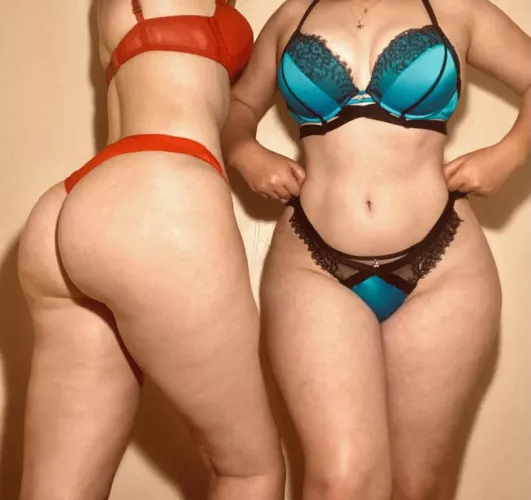 Girls night in - anyone want to join? Girls night in - anyone want to join?