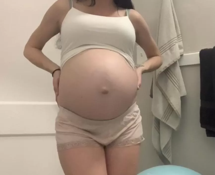 Give it a kiss Give it a kiss