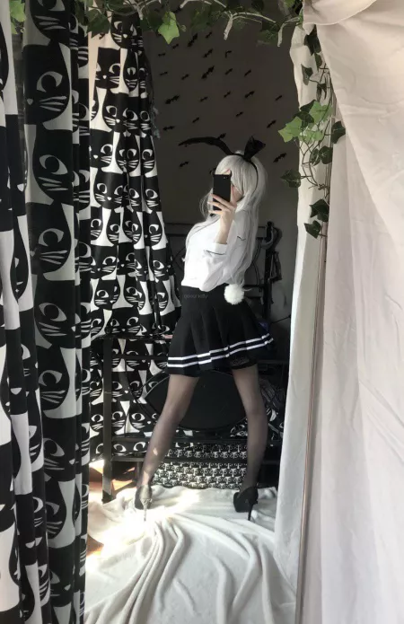 Give me a carrot and Iβll keep my high heels while fucking π₯ Give me a carrot and Iβll keep my high heels while fucking π₯