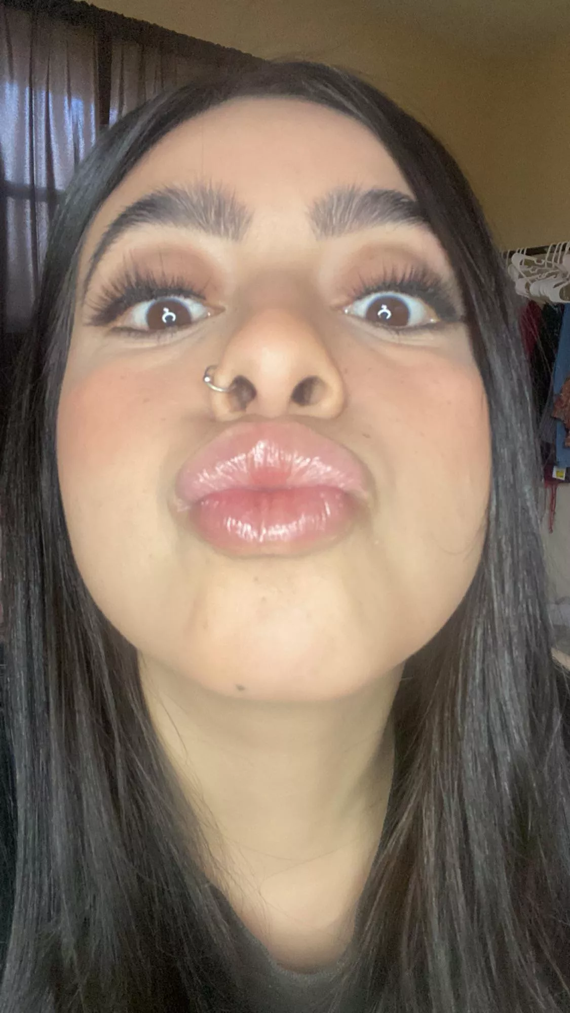 give me a kiss papi