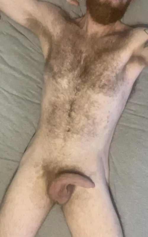 Give me a reason to stay in bed today 😜