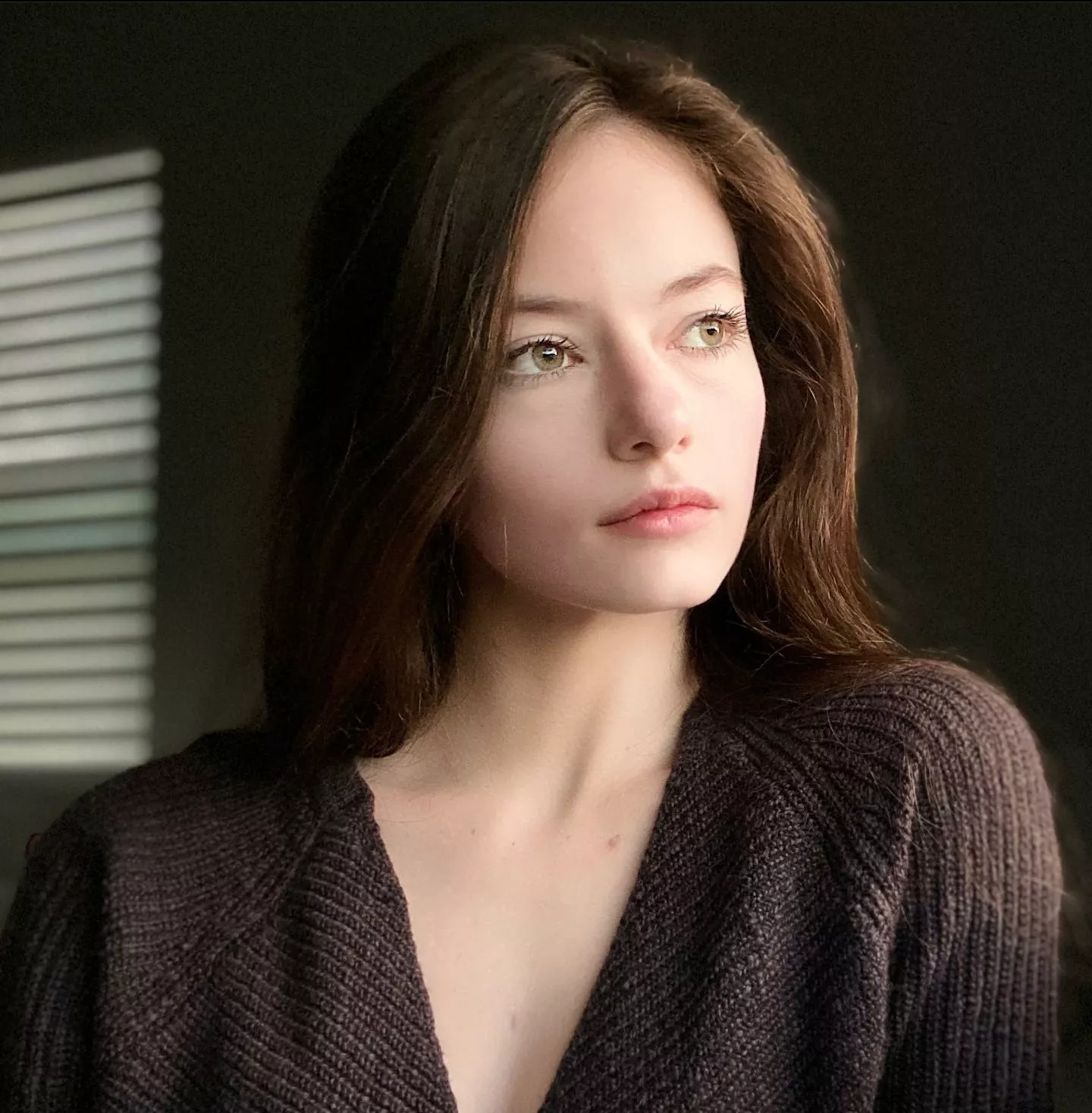 Giving some cum to Mackenzie Foy Giving some cum to Mackenzie Foy