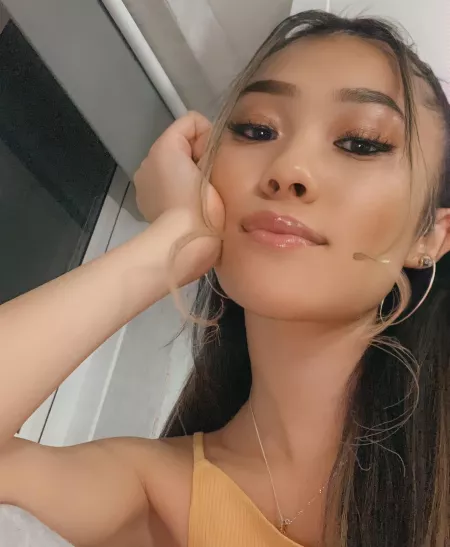 Glossy Glossy