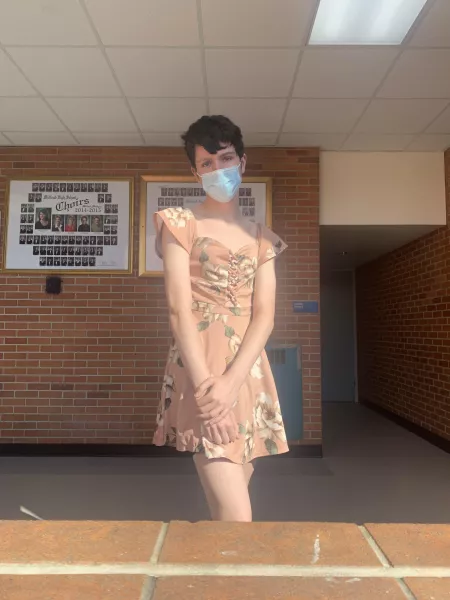 glowing in my floral dress glowing in my floral dress