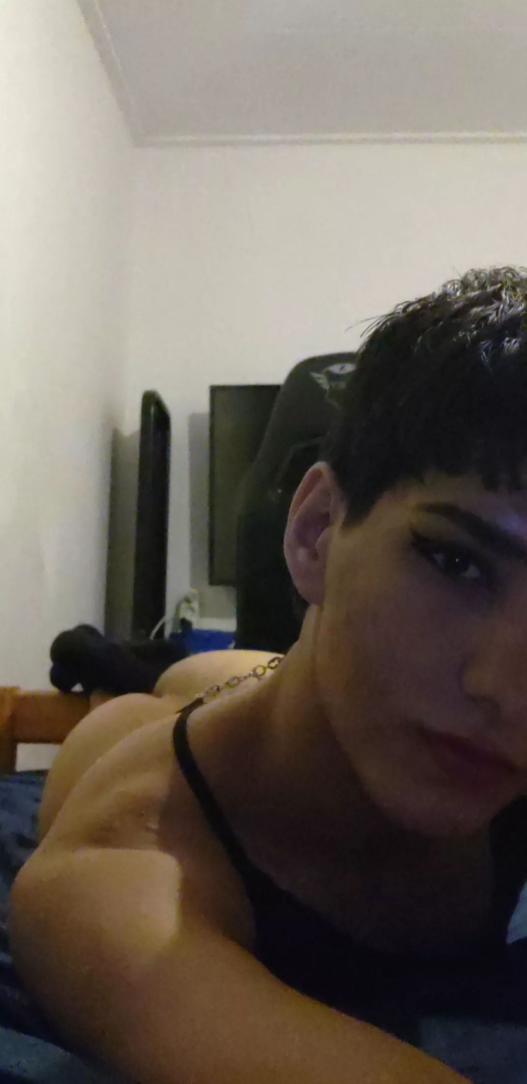 Gm gays ,so who wanna send all their hornyness to my dms 😘 [18]