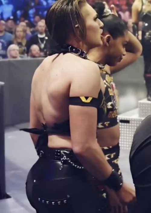 Goddam Rhea!! 🥵