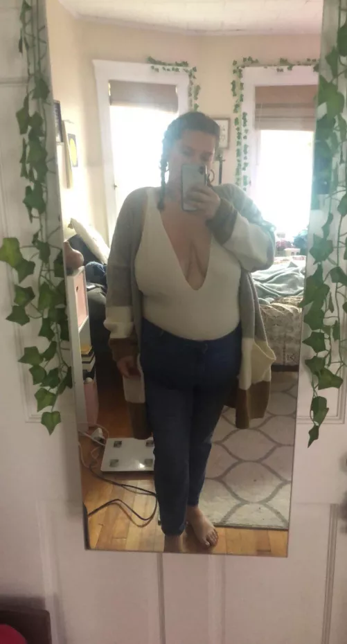 Going shopping in this outfit. Fingers crossed a titty doesnβt fall out π¬