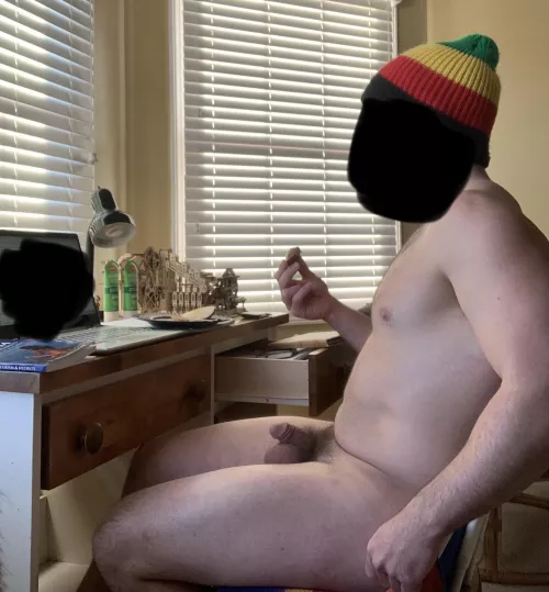 Going through job listings and snacking before workout. Had to keep socks on during the day cause it’s cold!!! 🥶.