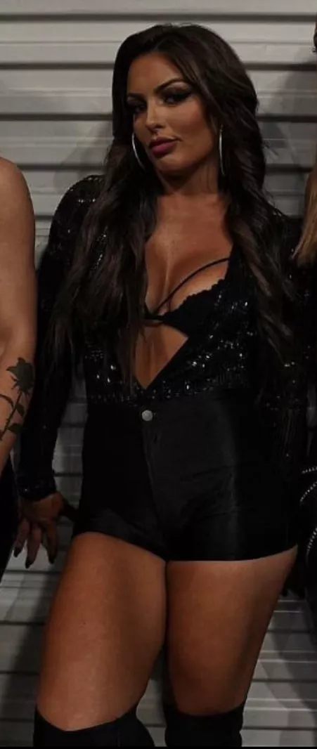 golden goddess Mandy?