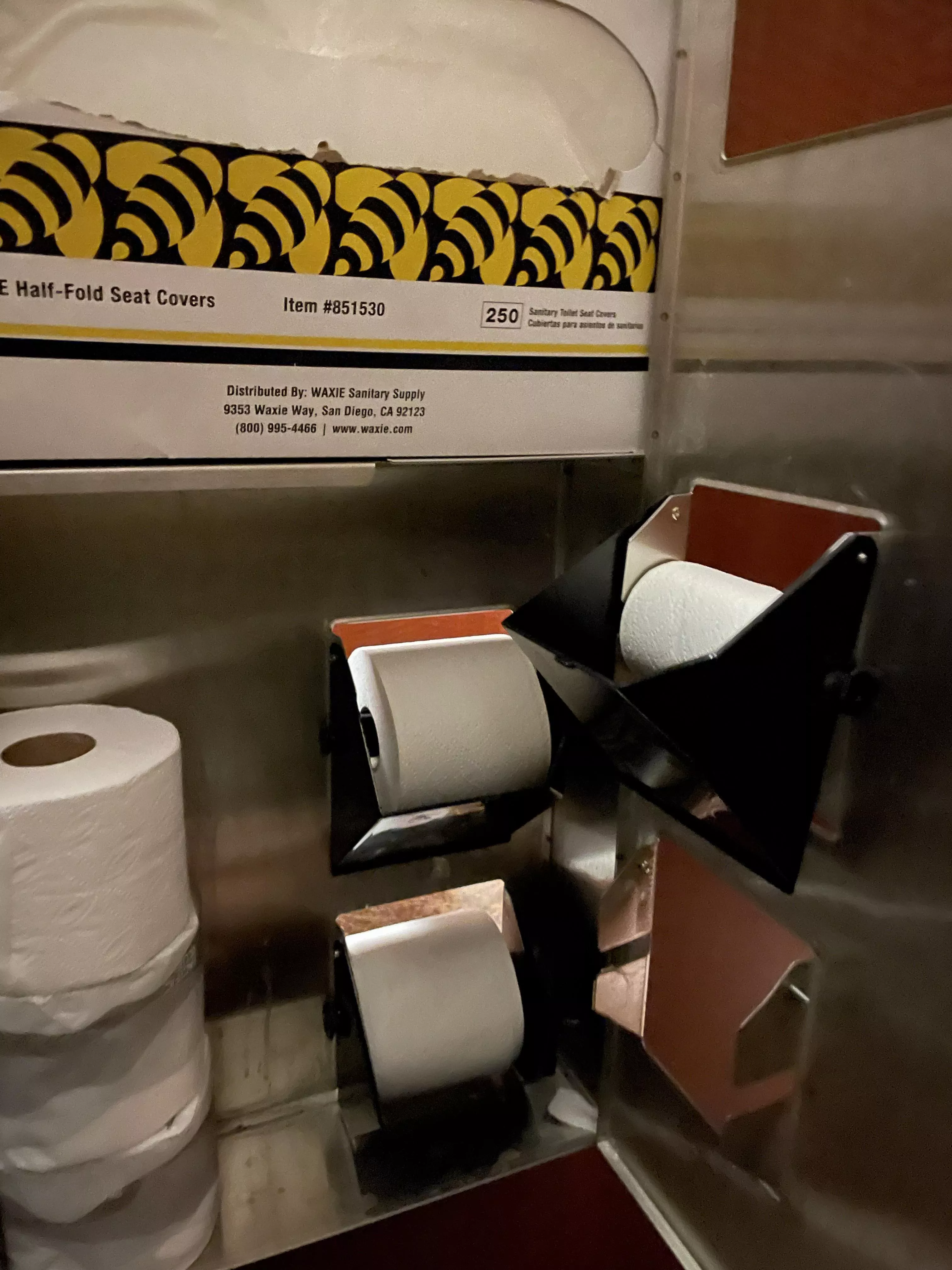 Golden Nugget LV 2nd floor banquet rooms area. Last stall on the left. Perfect spot and super quiet. Staircase by the pool.