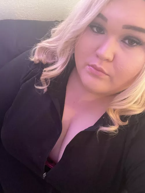 Good afternoon 💕 I hope everyone has a WONDERFUL DAY!! 👸🏼