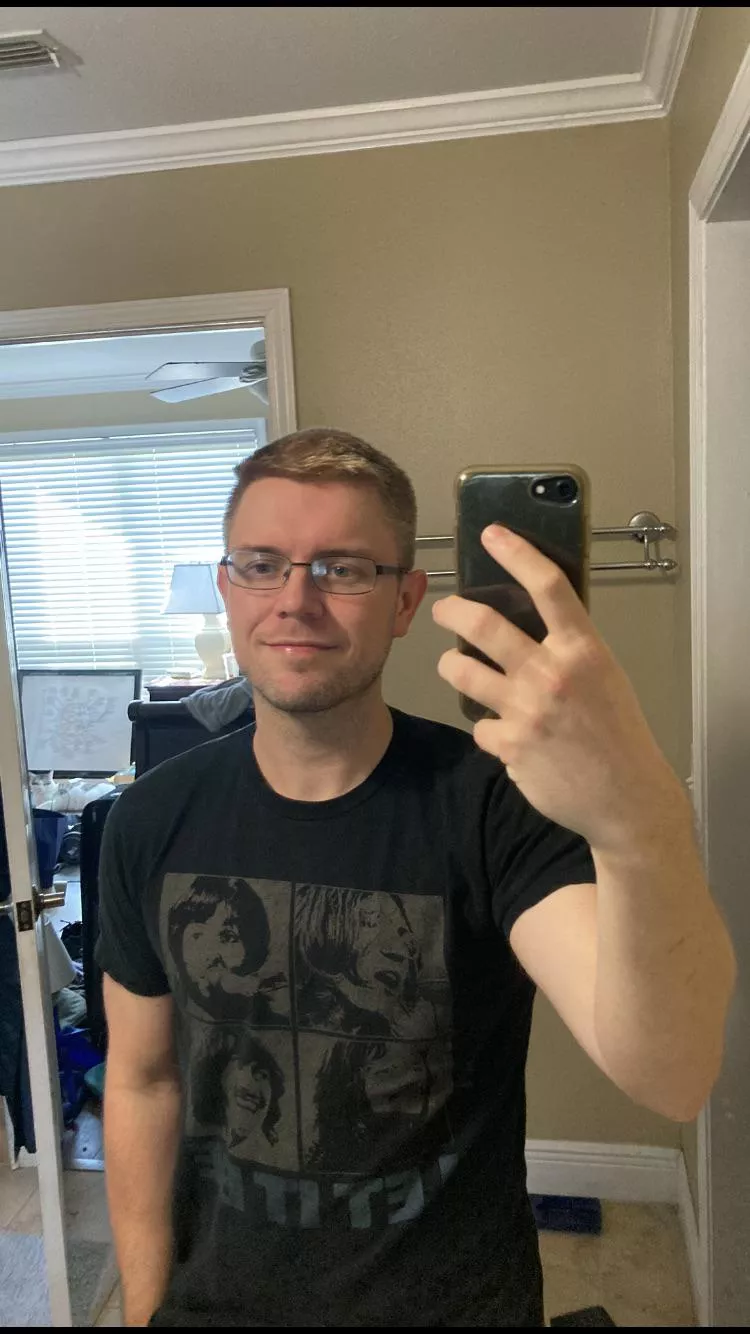 Good afternoon! 🤓 (my cat also says Good Aftermeown…meoon? Idk)