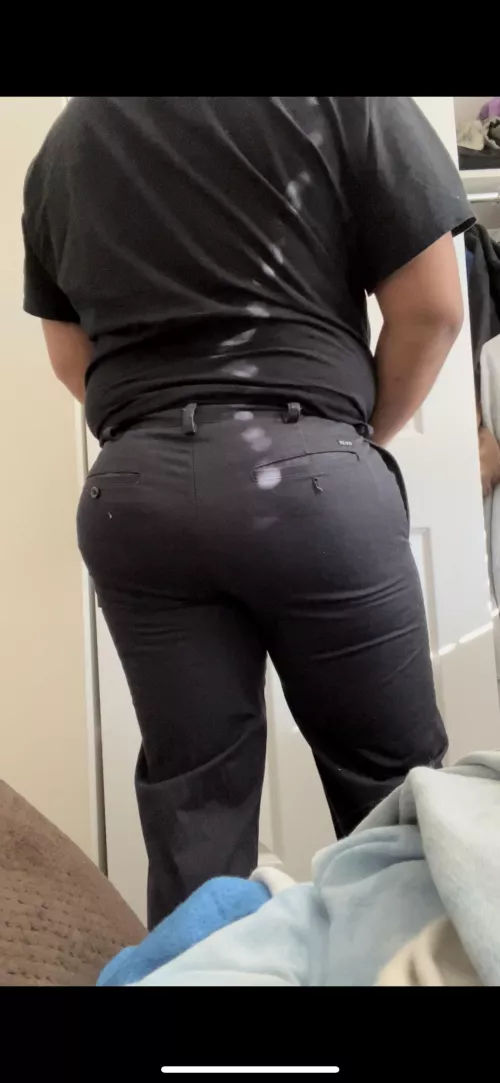 Good amount of instances that girls have been checking it out, wanna see if itβs true