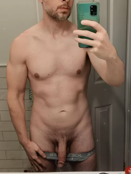 Good dad bod? (40) Good dad bod? (40)
