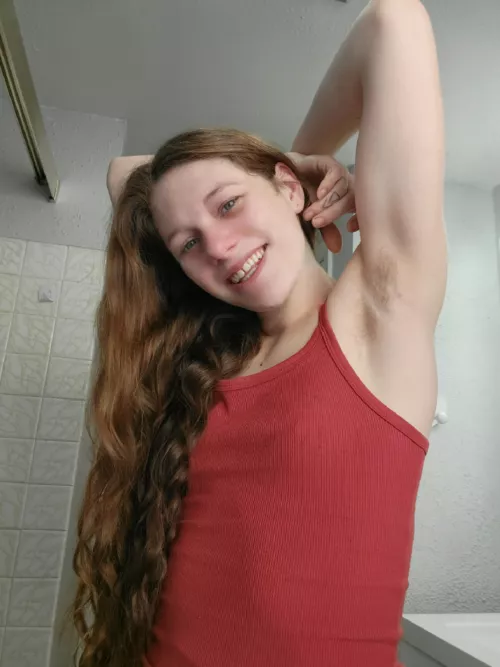 Good day, armpit admirers.