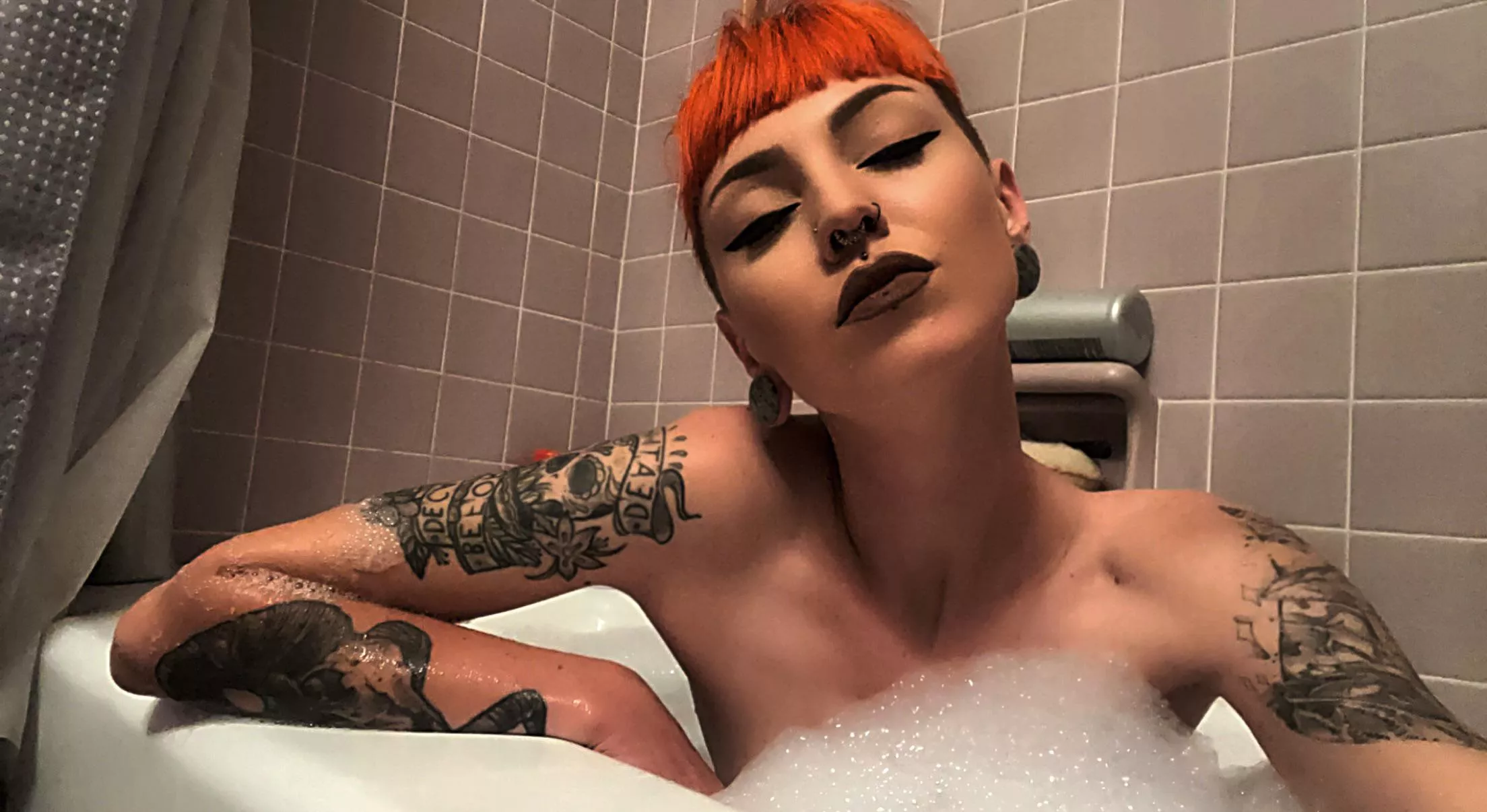 Good evening my loves 😘💦 Good evening my loves 😘💦