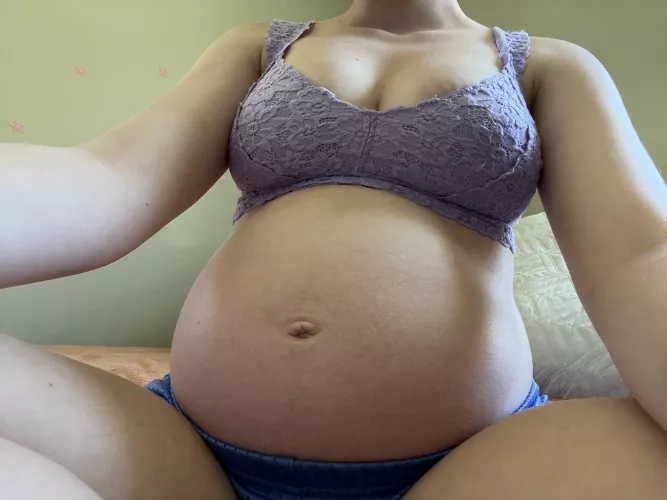 Good morning 24weeks and feeling great! ππΈπ· Good morning 24weeks and feeling great! ππΈπ·