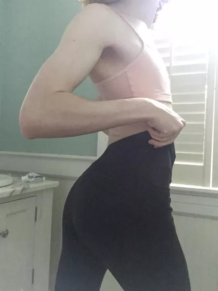 Good morning! ☀️ Anyone wanna go for a little jog? 🏃♀️💕