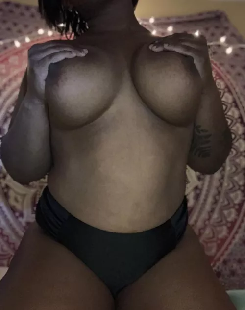 good morning daddy….. tie me up? 🥺🥵💦