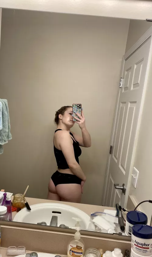 Good morning from me and my face mask 🥰 [f]