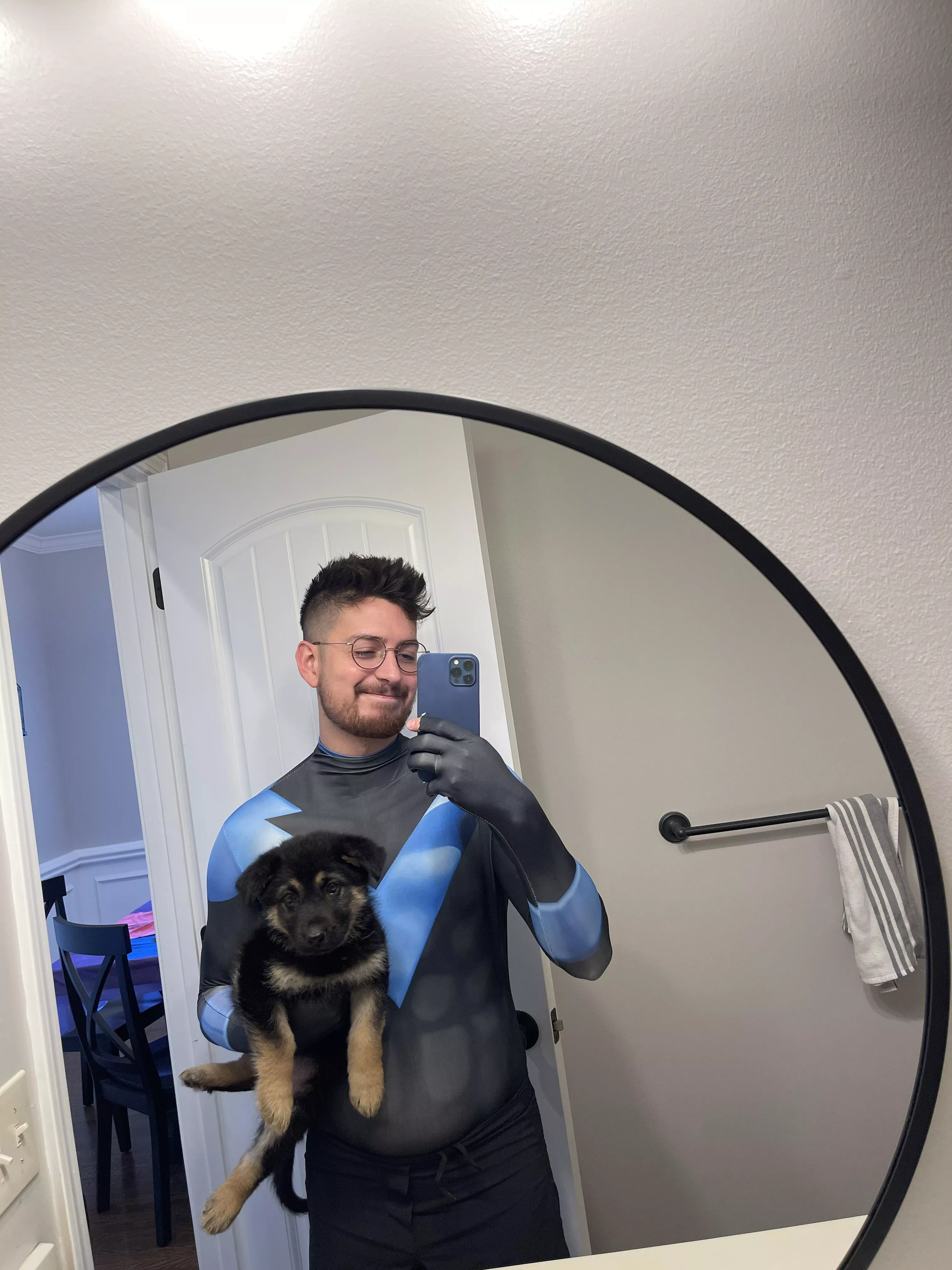 Good morning from Nightwing and Leela.