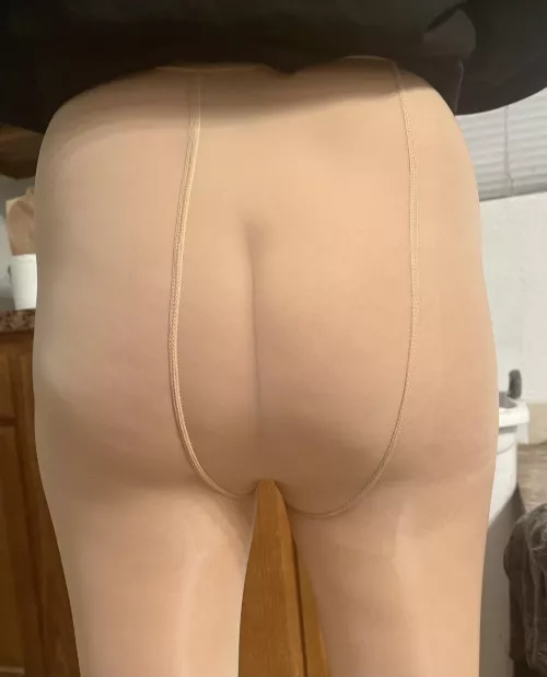 Good morning. Hereβs some booty for you!