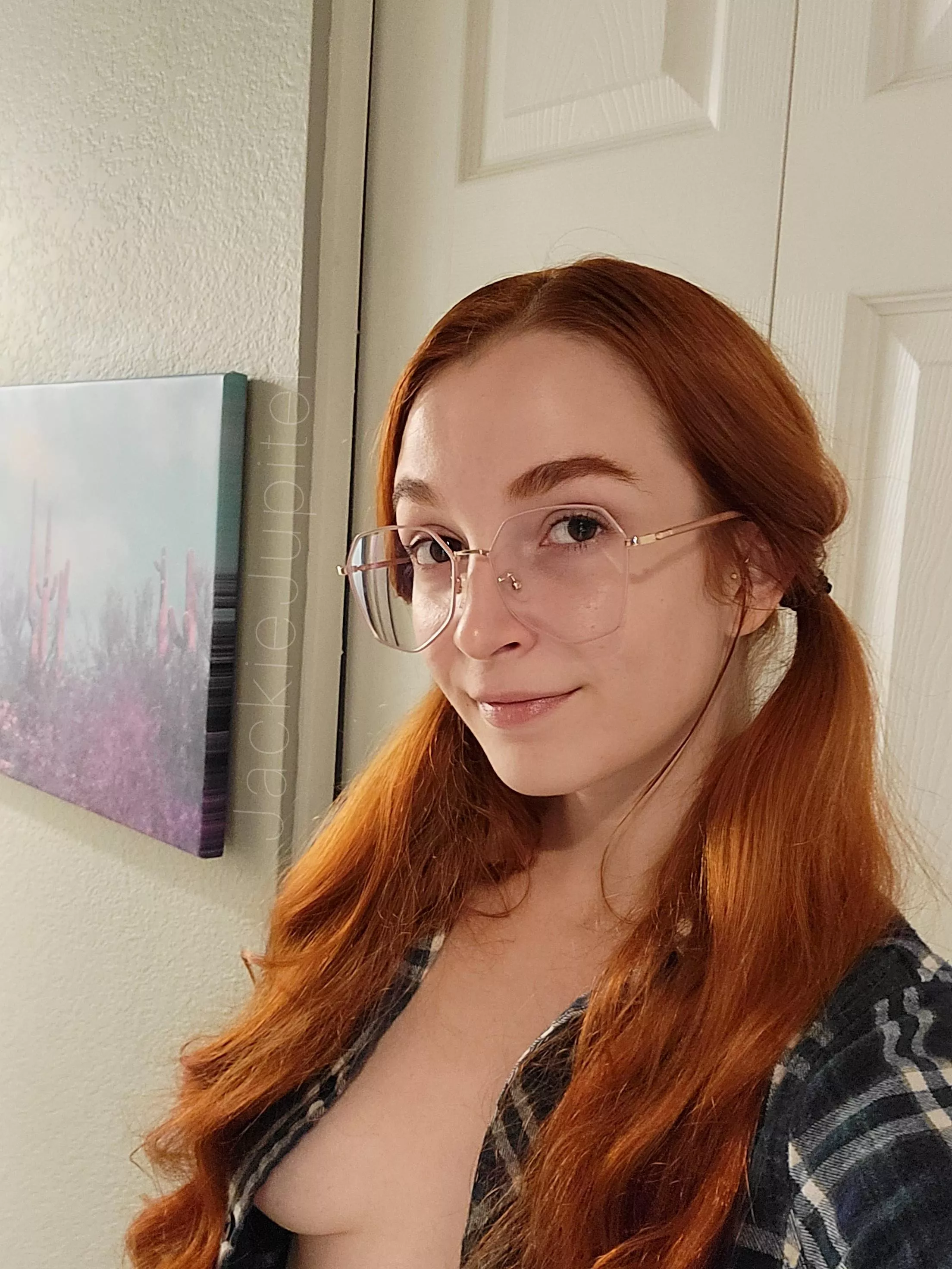 good morning! hope you don't mind my big glasses :)