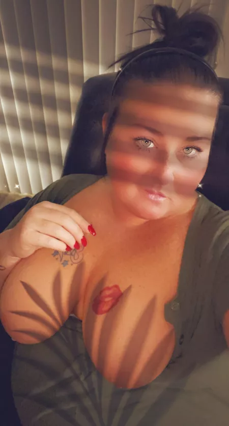 Good morning. I woke up and chose nudity today. π Good morning. I woke up and chose nudity today. π