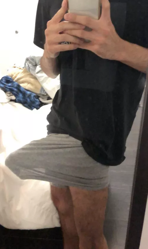 Good morning (: think anyone would notice my morning wood? 😅