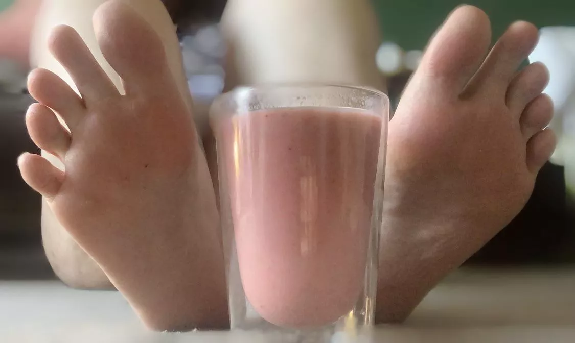 Good morning! Who wants a taste? π¦Άπ» Good morning! Who wants a taste? π¦Άπ»