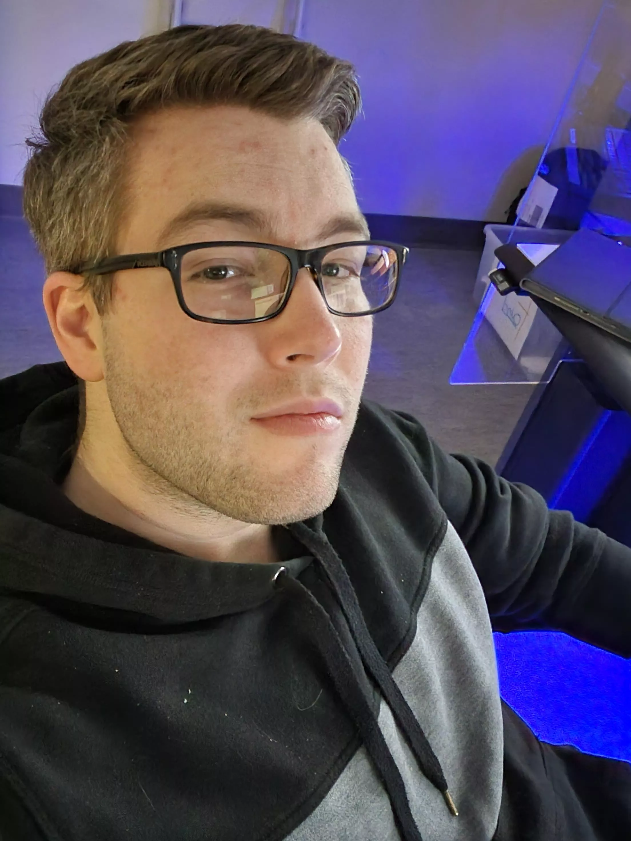 Good Sunday morning you handsome gents!