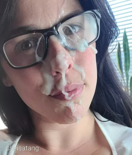 Good thing I was wearing my glasses 💦💦