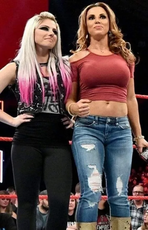 Gorgeous duo