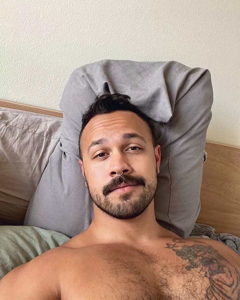 Got a cute date tomorrow 🥰 Should I keep the beard or trim it back to just the stache? 🤔