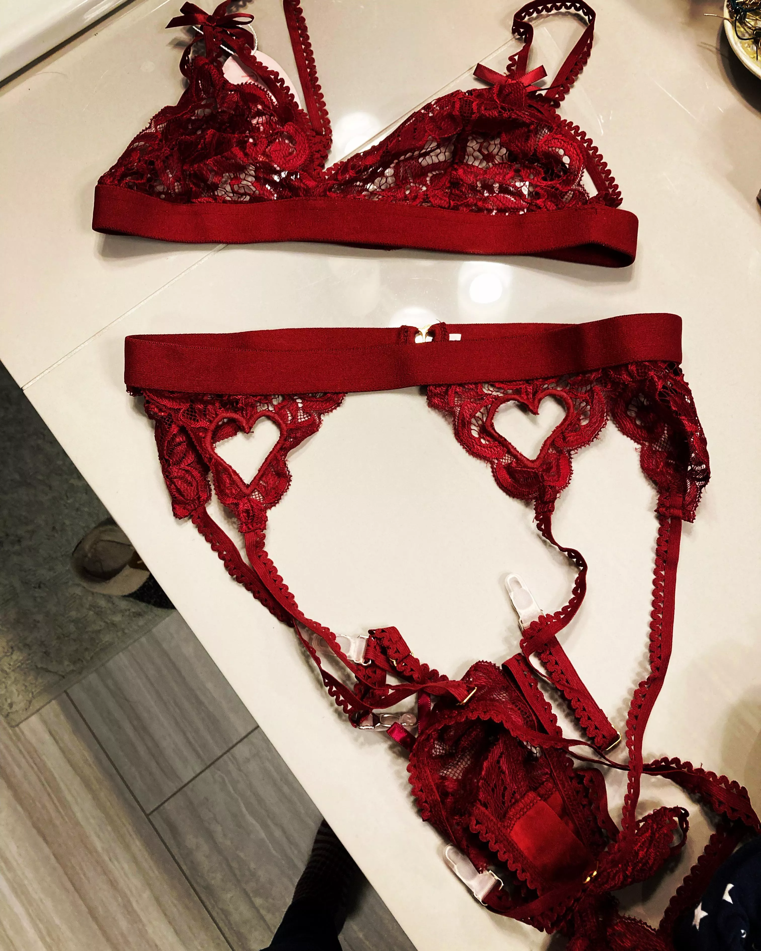 Got a delivery today while at school 😻